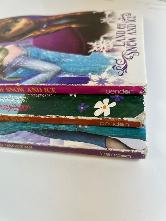 Lot of 3 Disney Frozen Books Forever Sisters, Land of Snow and Ice, Summer Bliss - Picture 9 of 12